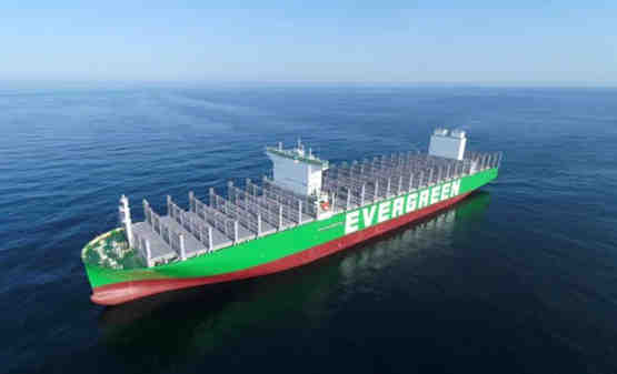沪东中华交付中国首艘24000TEU超大型集装箱船